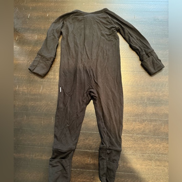 Little Sleepies Solid Black 0-3 months Zippie - Picture 3 of 3